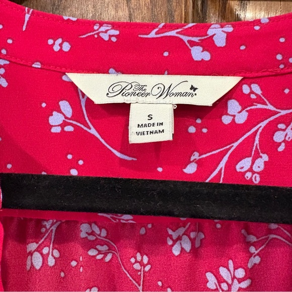 The Pioneer Woman Micro Ruffle Tiered Tunic S P2P 18-19” red w/blue floral boho - Picture 4 of 13